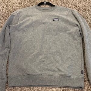 Patagonia Gray Crewneck Sweater with Ribbed Cuffs